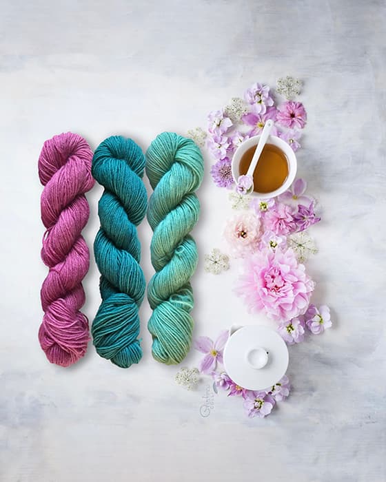 Lanas teñidas con tintes naturales