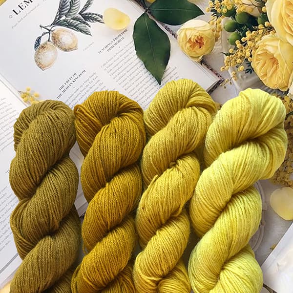 Lanas teñidas a mano con tintes naturales